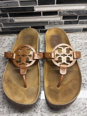 Tory Burch Miller Cloud Brown Leather Logo Thong Sandals with cork sole size 8